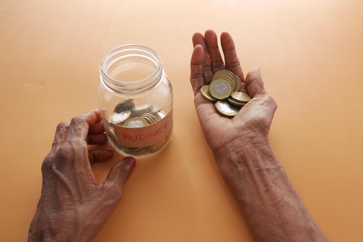 Installment cards for retirees
