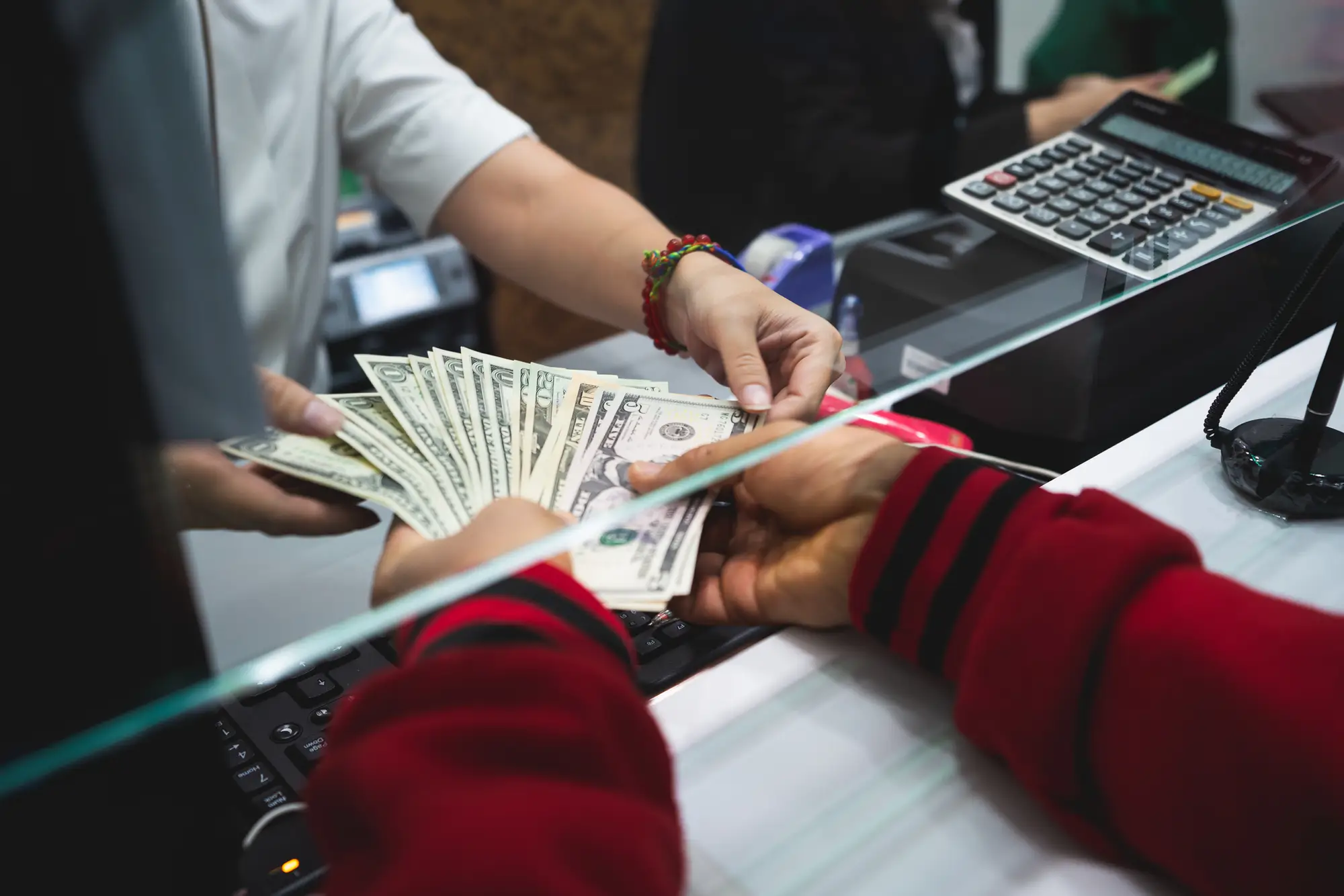Profitable currency exchange